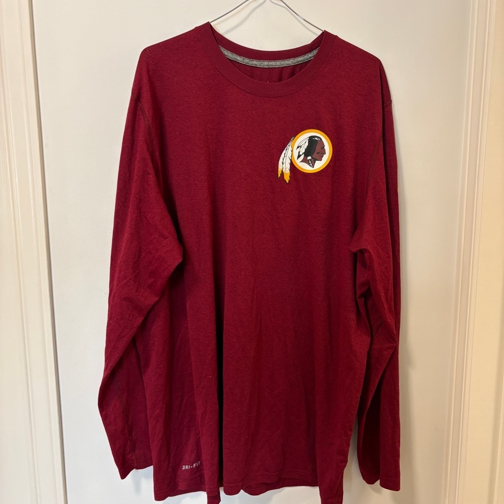 Nike NFL onfield apparel. Dri-fit. Men's size xl . Washington commander's shirt